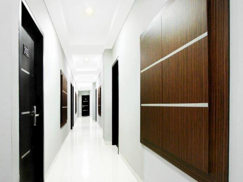 Lj Hotel