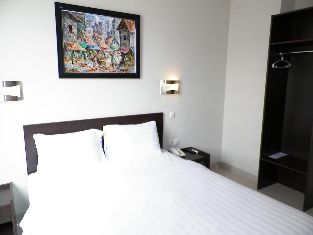 Lj Hotel Bandung